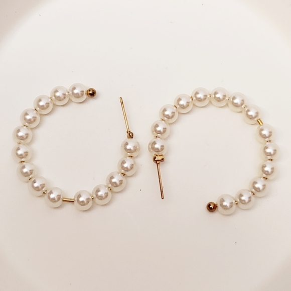 Cute Champagne Pearly Pearl Hoops - Picture 3 of 4